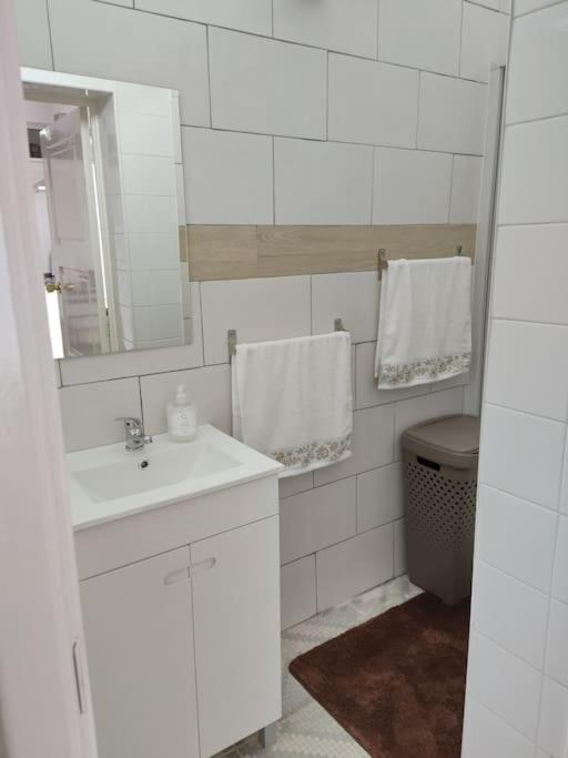 Rua De Baixo Apartments Calheta  Luaran gambar
